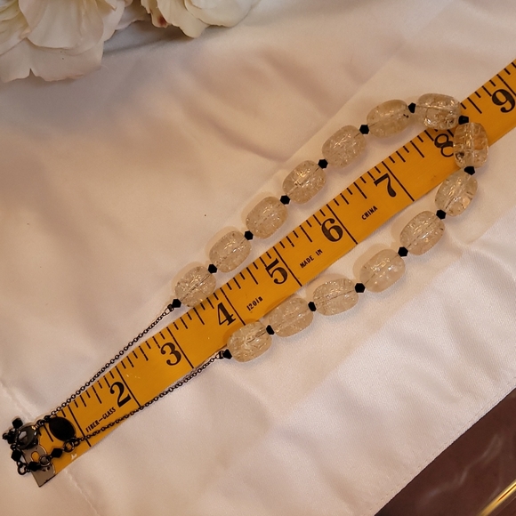 White House Black Market 16" beaded necklace - Picture 3 of 7